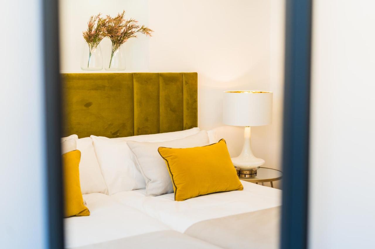 Debambu Suites Málaga Extérieur photo