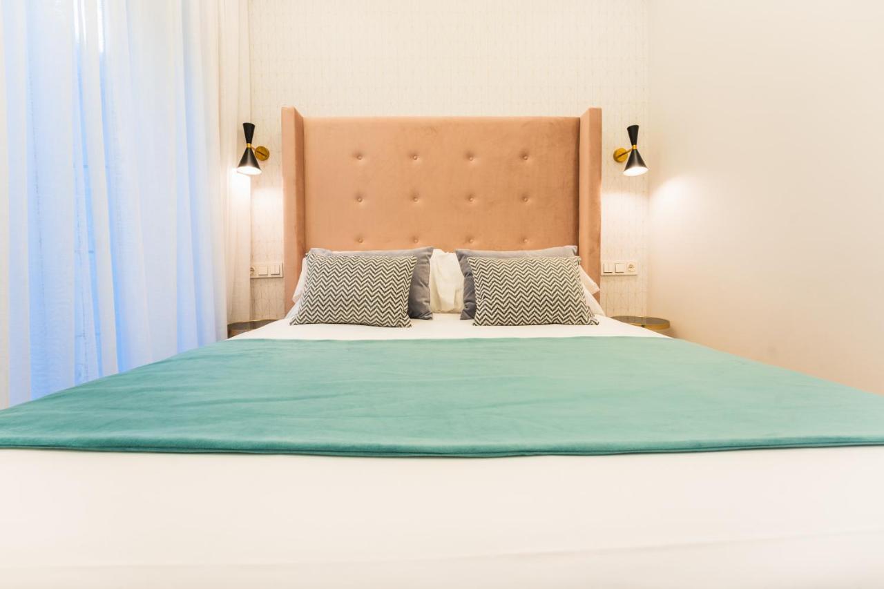 Debambu Suites Málaga Extérieur photo