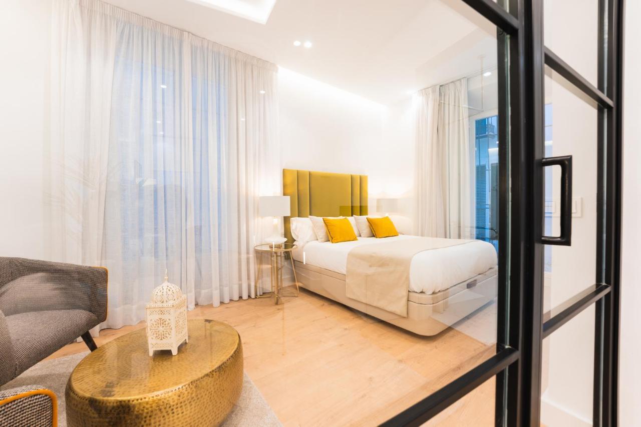 Debambu Suites Málaga Extérieur photo