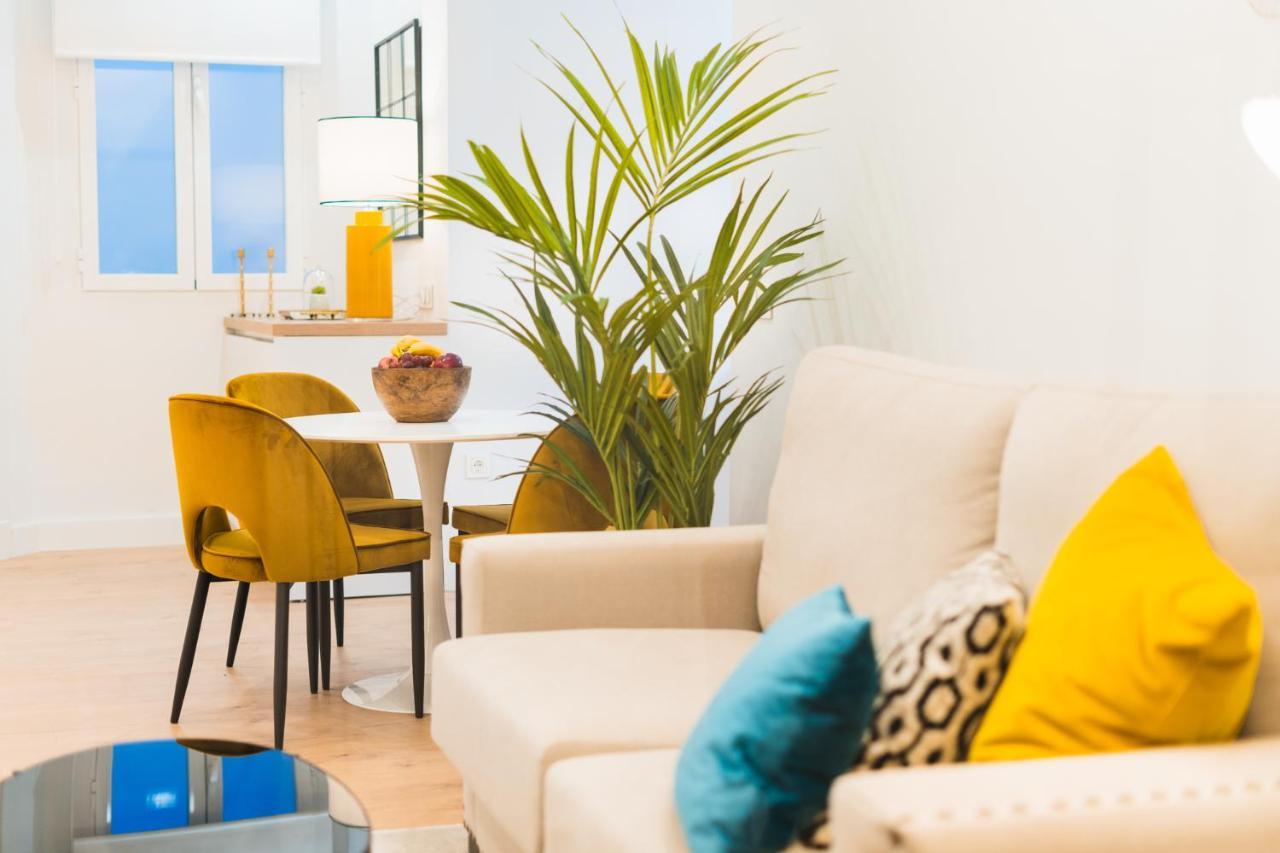 Debambu Suites Málaga Extérieur photo