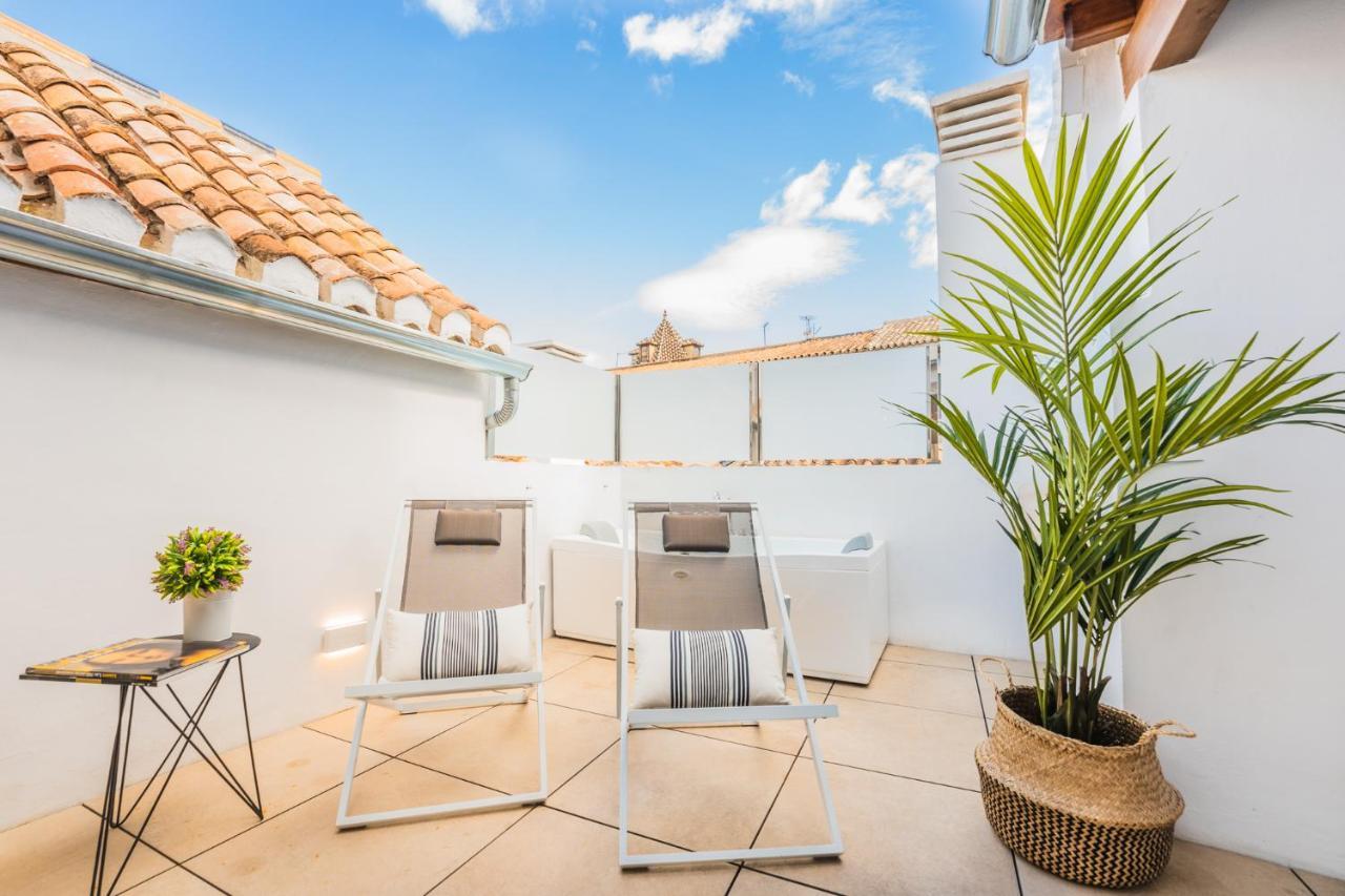 Debambu Suites Málaga Extérieur photo